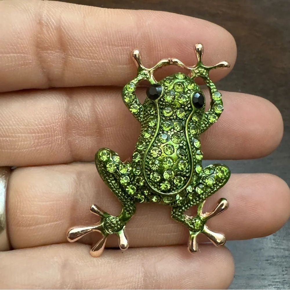 Rhinestone Frog Brooch Pendant Green & Black Crystals Gold Tone Alloy